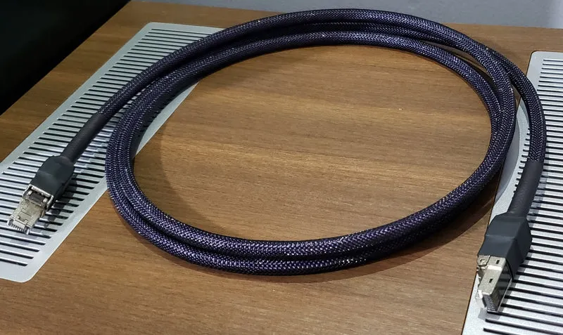 Handcraft Ethernet High Mass | Cable digital Ethernet de línea media | Más estabilidad, mejor enfoque y una red más seria para tu sistema HiFi | JMI Audio