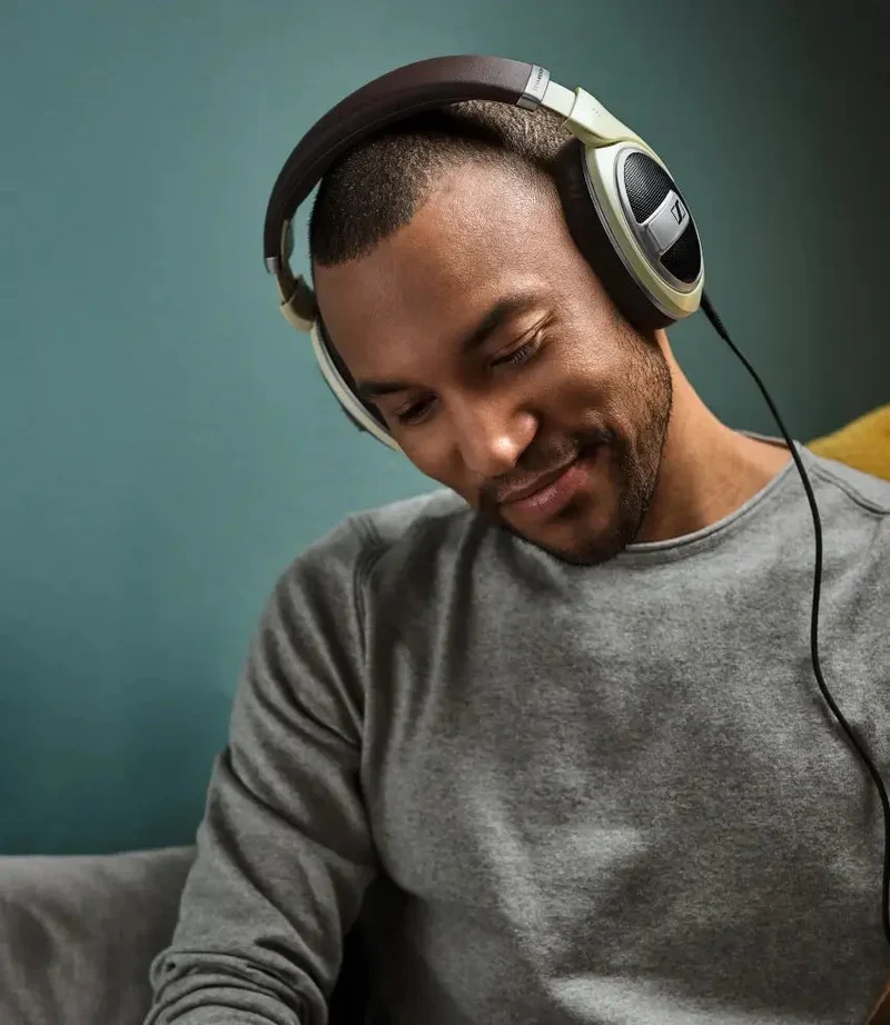 Sennheiser HD 599 | Audífonos HiFi abiertos | Sonido amplio, cómodo y musical para entrar al audio personal serio | JMI Audio