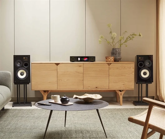 Arcam SA35 | Amplificador Integrado Streaming Clase G de 120 W por Canal con DAC y Conectividad Total | Sonido Británico Premium | JMI Audio