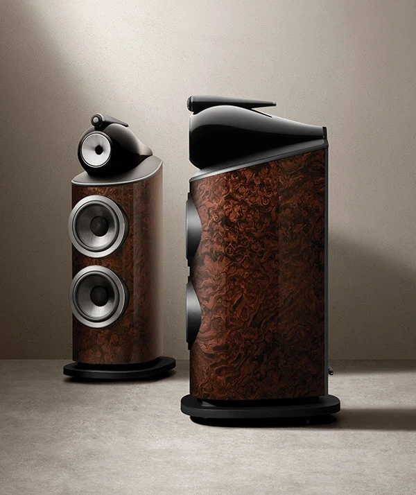801 D4 Signature Par de Bocinas tipo torre | Bowers & Wilkins