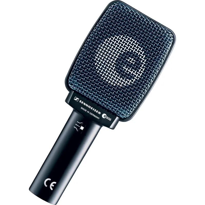 e906 - Micrófono alámbrico