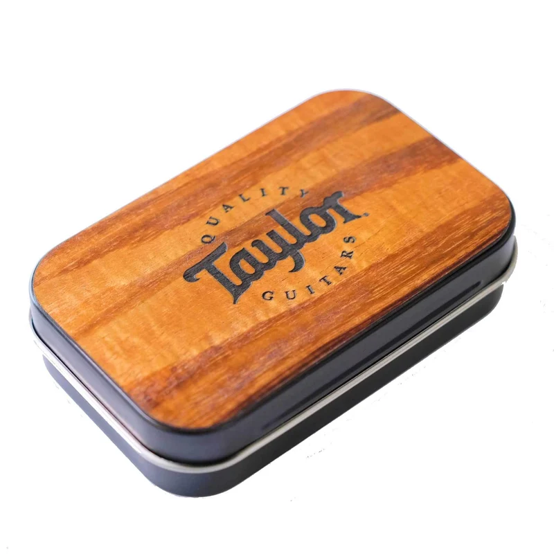 TAYLOR 2601 PICK TIN DARKTONE SERIES KOA COLLECTORS EDITION ESTUCHE NUEVE PUAS