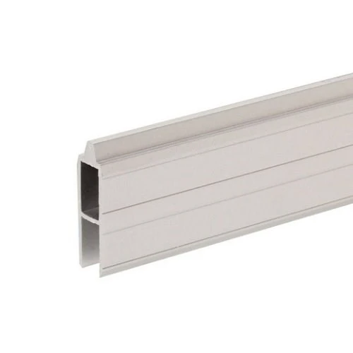 ADAM HALL Q6502M PERFIL DE TAPA MACHO