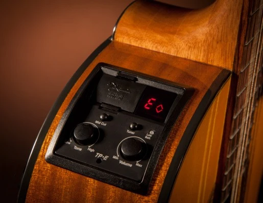 TAKAMINE GC1CELH NAT GUITARRA ESPAÑOLA ELECTRIFICADA PARA ZURDOS