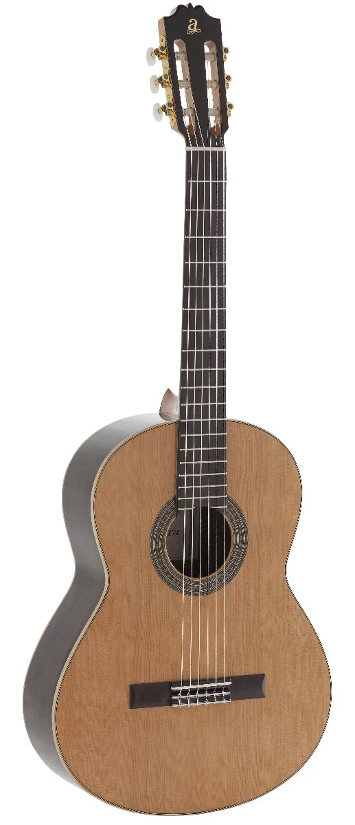 ADMIRA A8 EF GUITARRA ESPAÑOLA ELECTRIFICADA