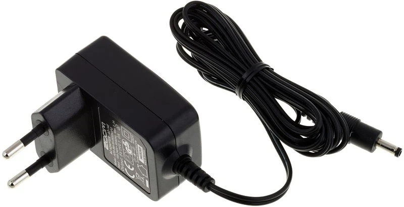 ZOOM AD14 ALIMENTADOR DE CORRIENTE