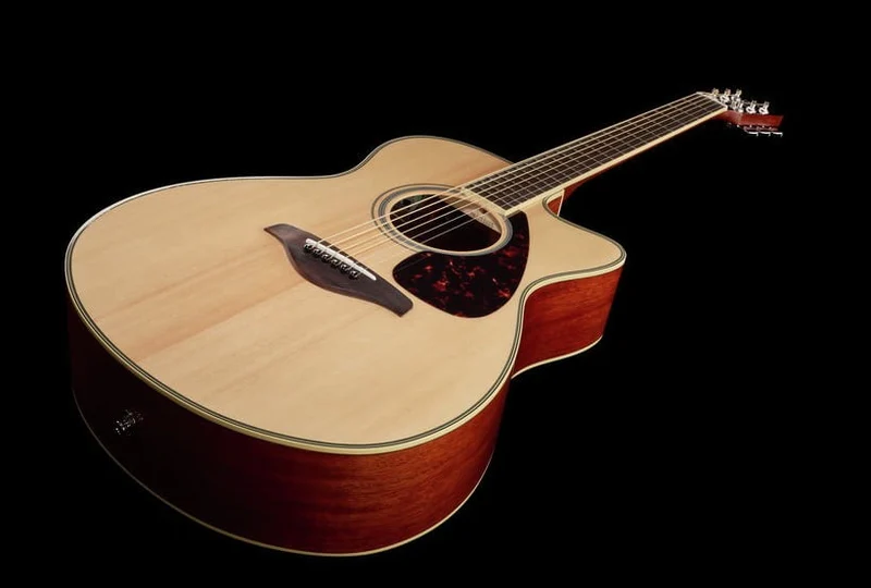 YAMAHA FSX820C NT GUITARRA ELECTROACUSTICA CONCIERTO NATURAL