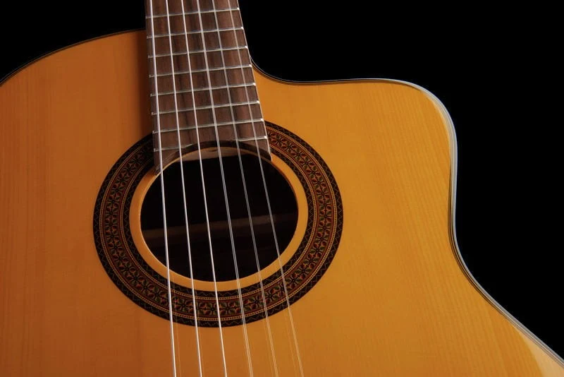 TAKAMINE GC3CE NAT GUITARRA ESPAÑOLA ELECTRIFICADA