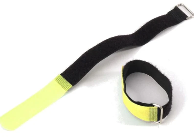 ADAM HALL VR2020YEL BRIDA PARA CABLES ANCHO 20MM X LARGO 200MM AMARILLO