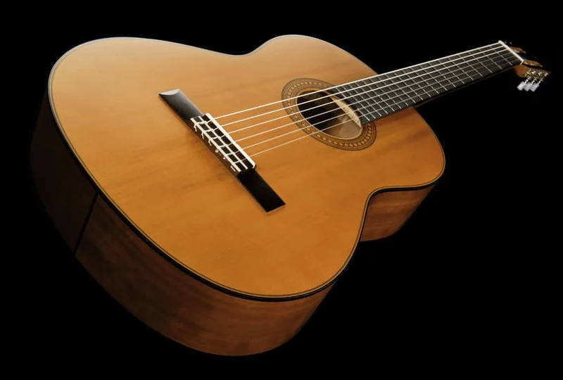 YAMAHA CG122MC GUITARRA ESPAÑOLA CEDRO
